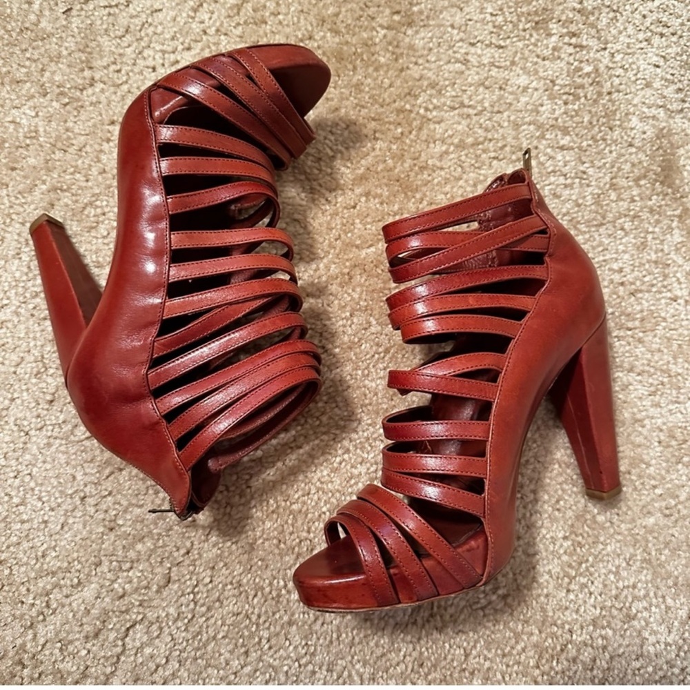 Loeffler Randall brown leather heels